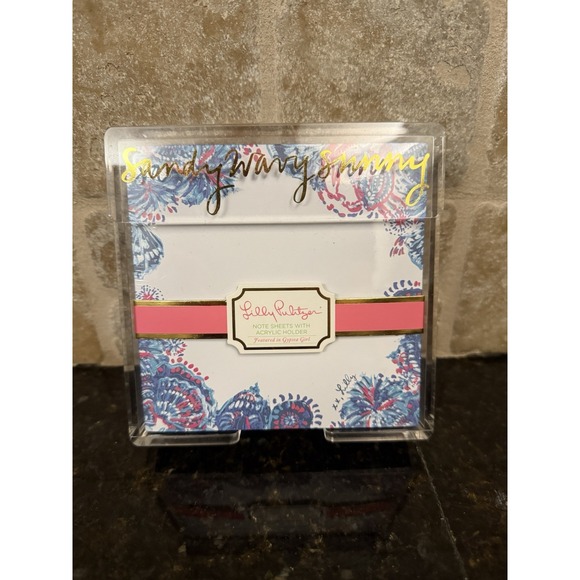 Lilly Pulitzer Other - Lilly Pulitzer Note Set, acrylic holder, Gypsea Girl design NEW‎